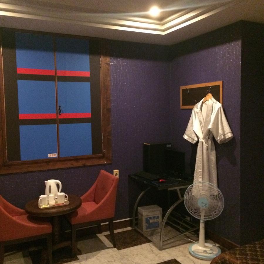 Romance Hotel 忠州市 外观 照片
